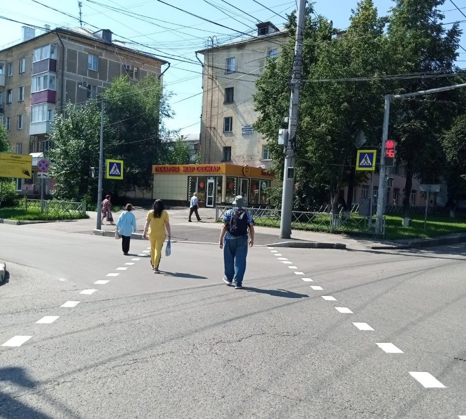 Проспект Бардина (улица Бардина). Сквер милосердия - Улицы Новокузнецка.  Центральный район - Фотоальбом - 400 Знаменитых Новокузнечан